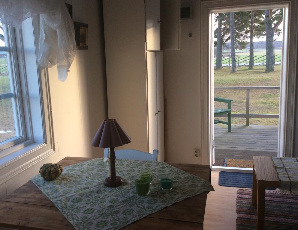 Villa Skyberga Torp Kumla Extérieur photo